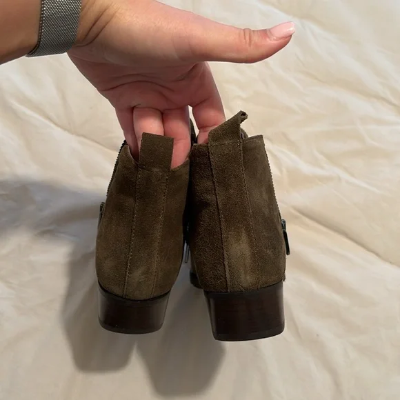 Aquatalia Fantina Dual Zip Bootie Size 6